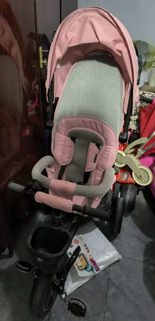 Triciclo Kinderkraft Rosa