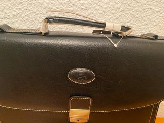 Maletín de piel negro NUEVO