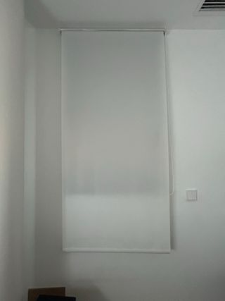 Cortina enrollable blanca Estor