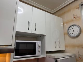 Cocina completa blanca y roja