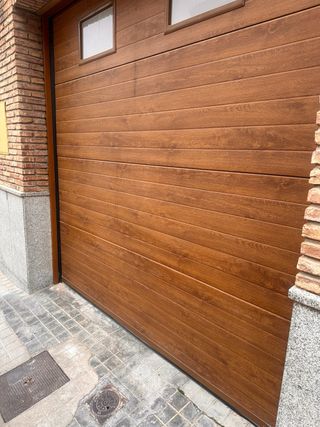 Puerta de garaje automática