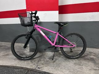Bicicleta niña rosa con cesta