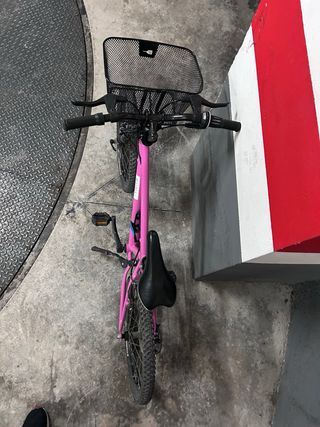 Bicicleta niña rosa con cesta