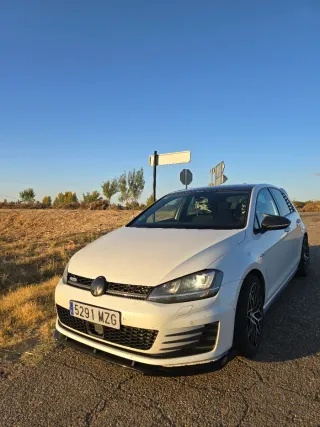 Volkswagen Golf 2014