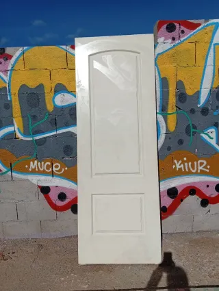 Puerta interior blanca
