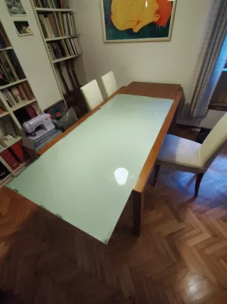 Mesa comedor y 3 sillas