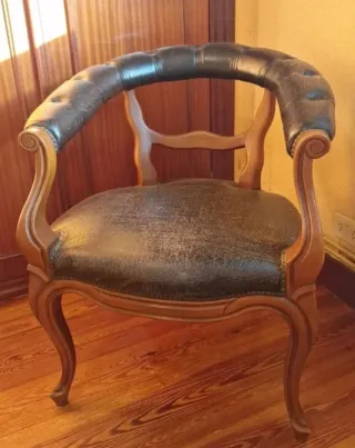 Butaca Vintage Herradura Cuero y Madera