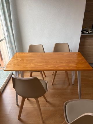 Mesa comedor madera y metal