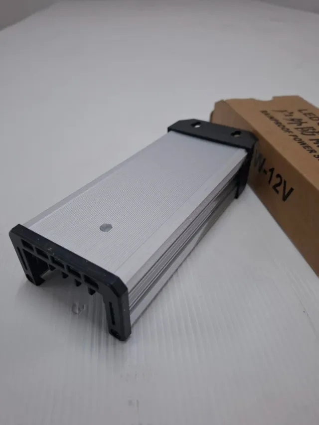 Fuente de Alimentación LED 200W 12V IP44