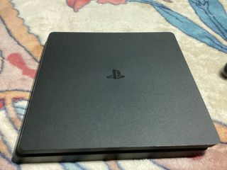 PS4 (PlayStation 4) Negra + Mando