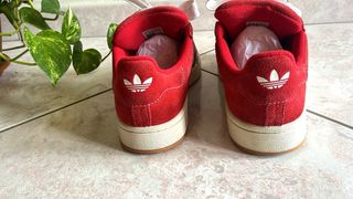 Adidas Campus Rosse con dettagli bianchi