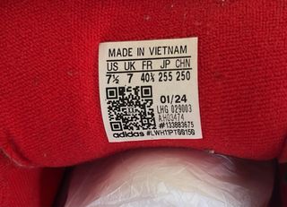 Adidas Campus Rosse con dettagli bianchi