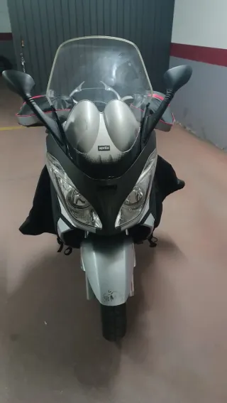Aprilia Atlantic 125cc Maxiscooter 7.000 km