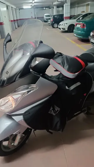 Aprilia Atlantic 125cc Maxiscooter 7.000 km