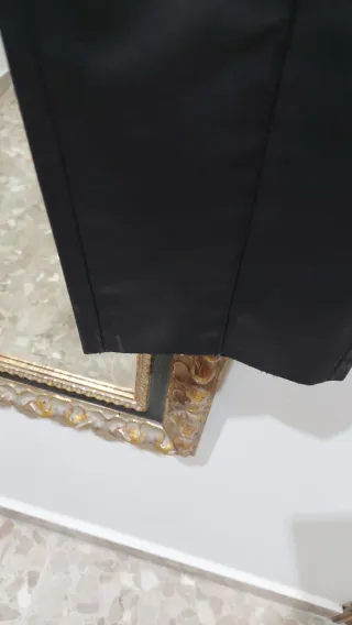 Pantalón polipiel ZARA negro