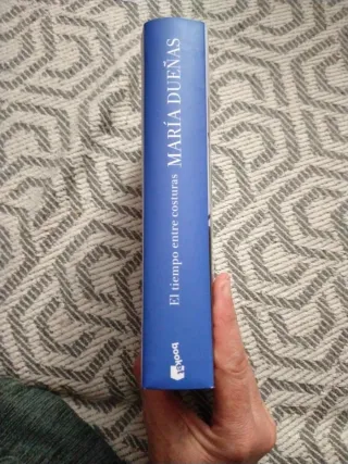 El tiempo entre costuras: Edición limitada a pr...