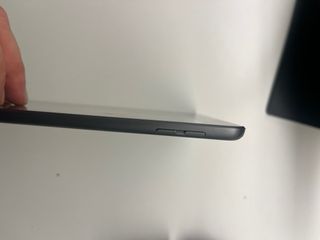 iPad 7ª Gen 10.2 Wi-Fi + Cellular 32GB Grigio