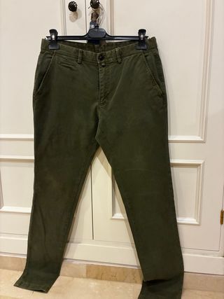 Pantalón chino verde talla 40