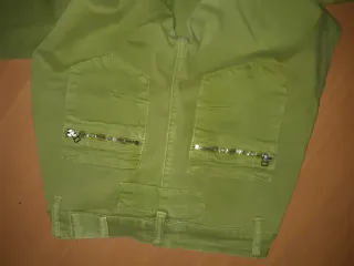 Pantalón pitillo verde