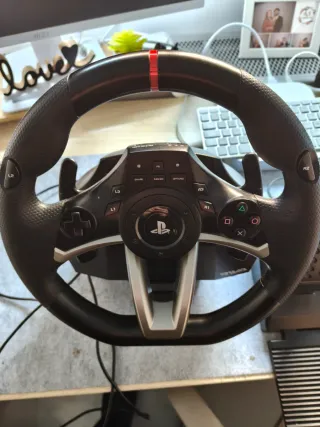 Volante Hori RWA como nuevo