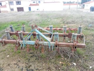 Maquinaria agrícola //cultivador economico ,