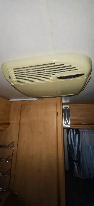 Caravana Sterckeman 420cp con Aire Acondicionado