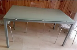 Mesa de comedor cristal y metal