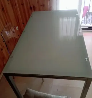 Mesa de comedor cristal y metal