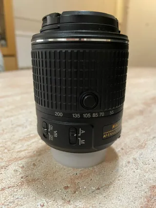 Objetivo Nikon AF-S DX NIKKOR 55-200mm