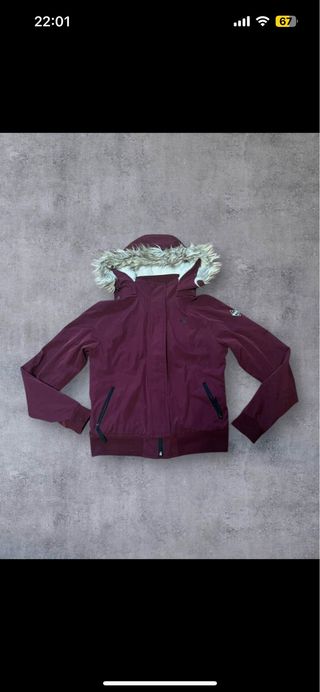 Chaqueta Hollister con pelo Talla S