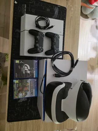 Playstation 4 Bianca + Giochi e VR