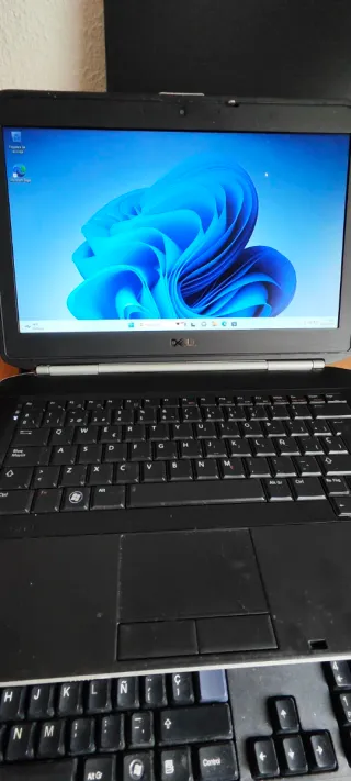 Portátil Dell Latitude E5420 Intel i5.RAM 6 GB. 50