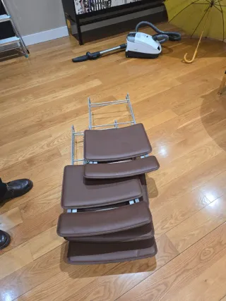 Sedie pieghevoli in pelle e metallo