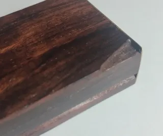 Scatolina in legno e ottone con cavallo