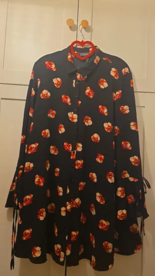 Blusa floral negra Primark Talla 46