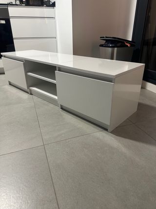 Mueble TV comedor blanco