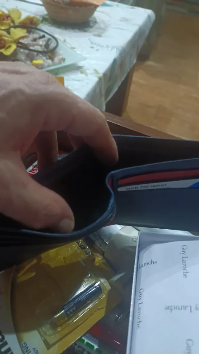 Cartera Billetera  Sin usarse piel