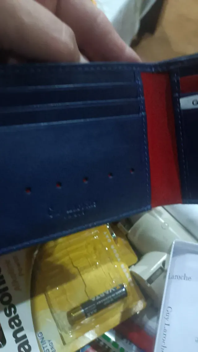 Cartera Billetera  Sin usarse piel