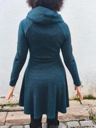 Vestido verde azulado de punto