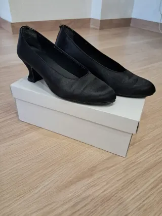 Zapatos de Fallera/Baile Negros de raso. Negros