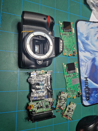 Corpo Nikon D3000 + Componenti