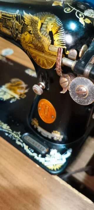 Máquina de coser Singer antigua