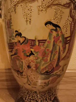 GRAN JARRON ORIENTAL DE PORCELANA DECORATIVO