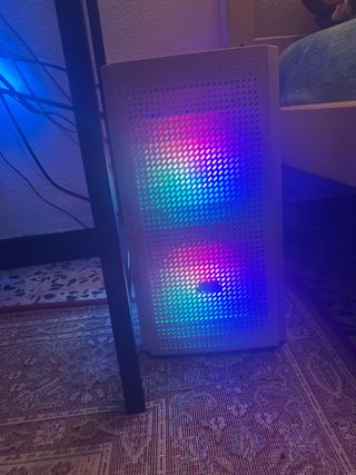 PC Gamer Completo Blanco y Multicolor
