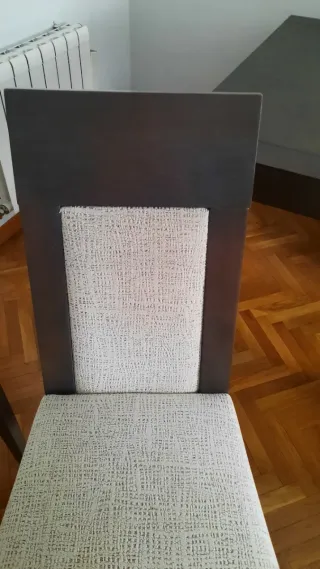 Mesa comedor extensible y 4 sillas