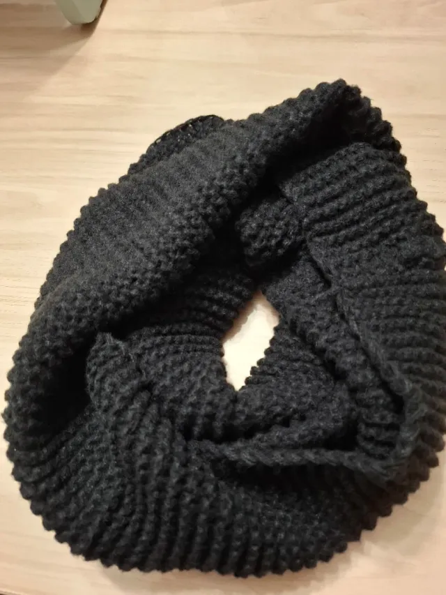 Bufanda de punto negra