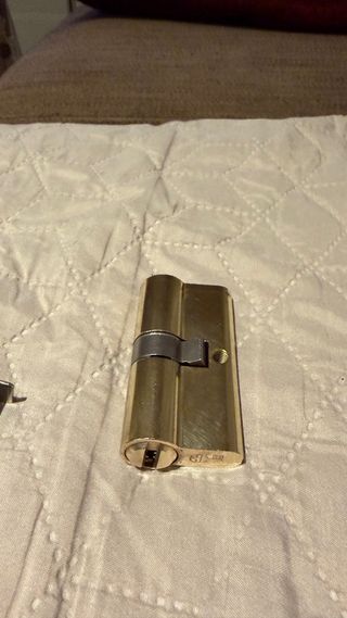 Bombín Ezcurra DS-15 con 6 llaves.