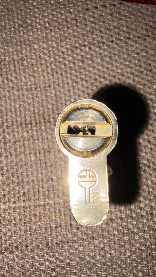 Bombín Ezcurra DS-15 con 6 llaves.