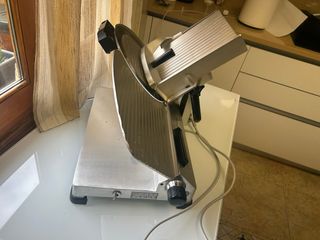 Cortafiambres profesional. Corta fiambres MOEBBA