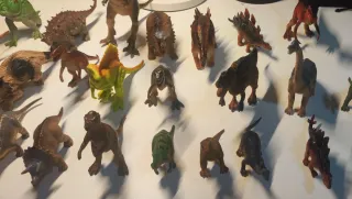 Lote dinosaurios de juguete